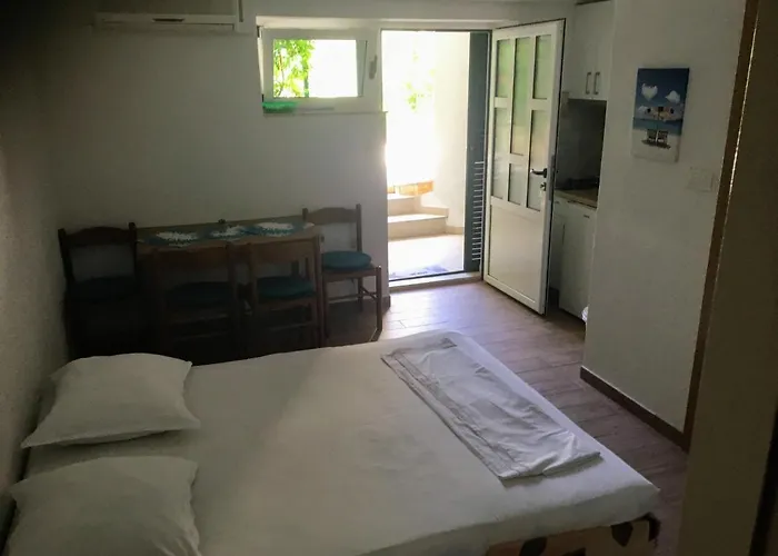 Gasthuis Marino Gojak Makarska