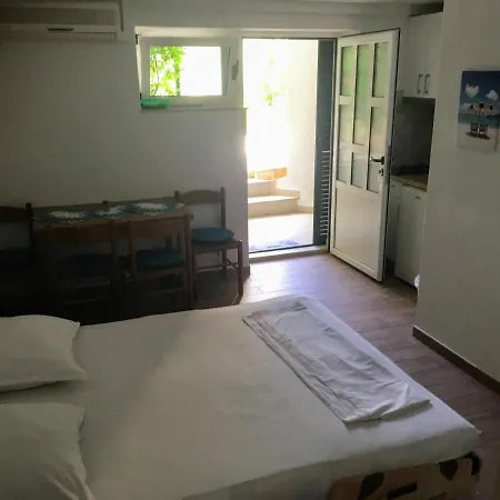 Guest house Marino Gojak Makarska